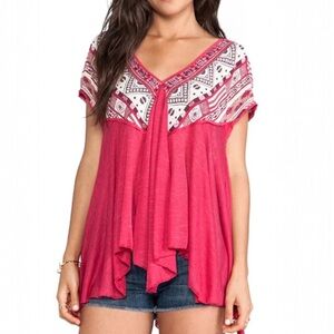 FREE PEOPLE We are Golden Tee Boho Sleeveless Raw Edges Red Aztec Print Size XS